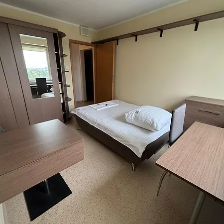 Aparthotel Dom Akademicki Przy Ulicy Nieszawskiej