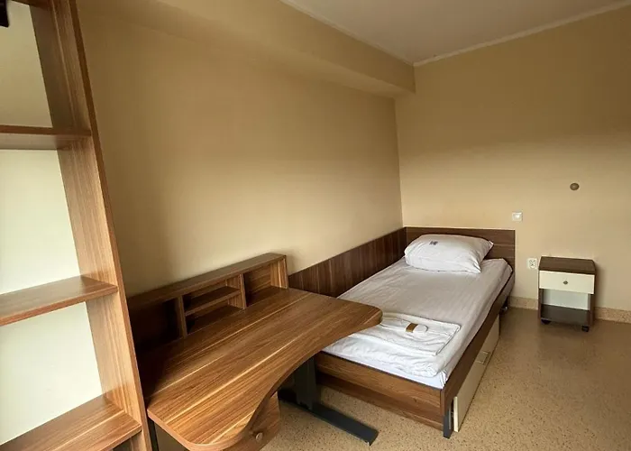 Aparthotel Dom Akademicki Przy Ulicy Nieszawskiej