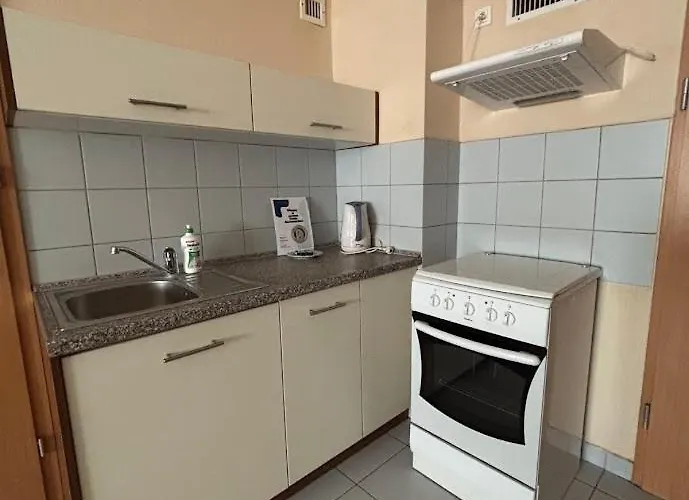 Apart-hotel Dom Akademicki Przy Ulicy Nieszawskiej Poznań