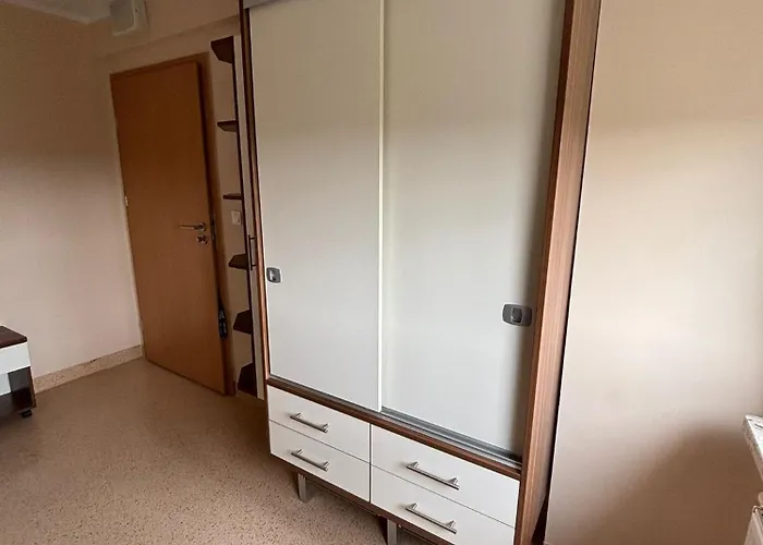 Dom Akademicki Przy Ulicy Nieszawskiej 3*