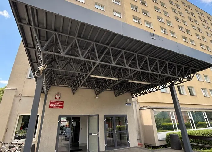 Dom Akademicki Przy Ulicy Nieszawskiej